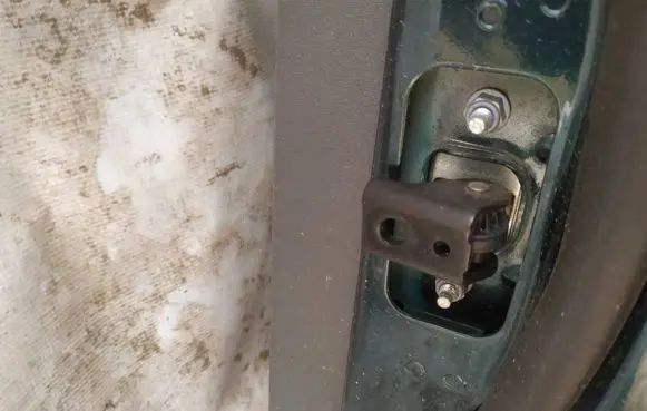 Ford Focus Rear door check strap stopper