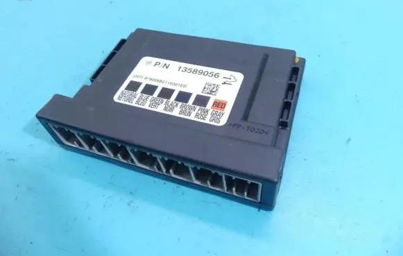 Opel Astra J Central body control module 13589056 IMPRK1316176