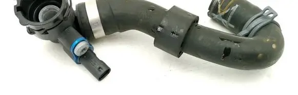 Engine coolant pipe/hose