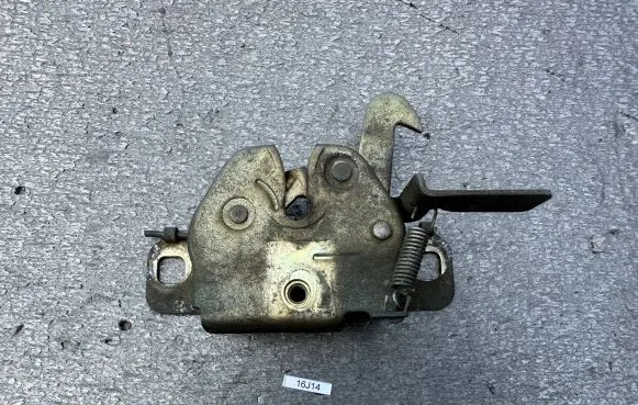 Nissan Patrol 160 Engine bonnet/hood lock/catch 65601C7160