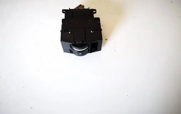 Audi A3 S3 8L Headlight level height control switch 8l0919094a