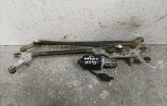 KIA Sorento Front wiper linkage and motor 981003E000