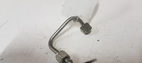Opel Insignia A Fuel injector supply line/pipe 