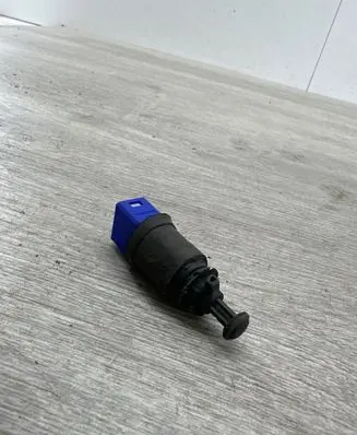 Renault Espace - Grand espace IV Brake pedal sensor switch 110895