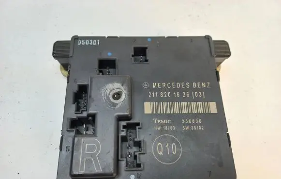 Mercedes-Benz E W211 Door control unit/module 2118201626