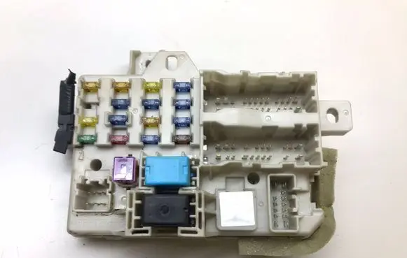 Mazda 6 Fuse module k3473