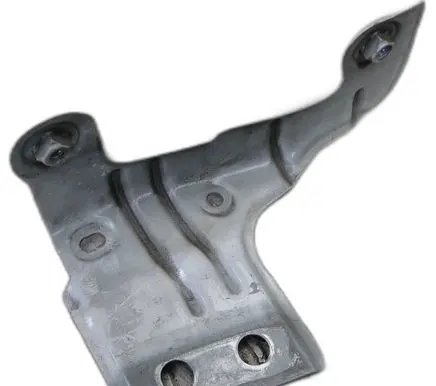 Seat Arona Fender mounting bracket 