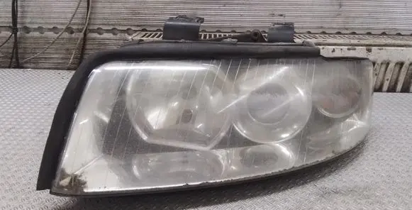 Audi A4 S4 B6 8E 8H Headlight/headlamp