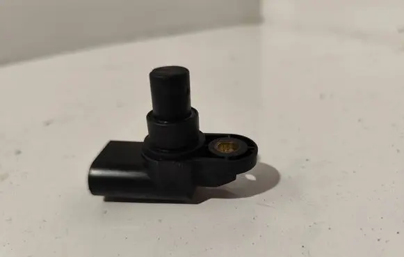 BMW X5 E53 Camshaft position sensor 2249320