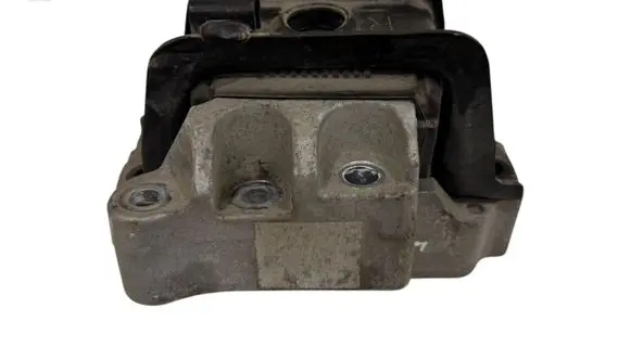 Mitsubishi Outlander Gearbox mounting bracket 