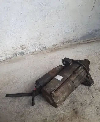 Volkswagen PASSAT CC Starter motor