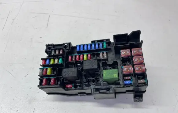 Buick Encore I Fuse module 42710979
