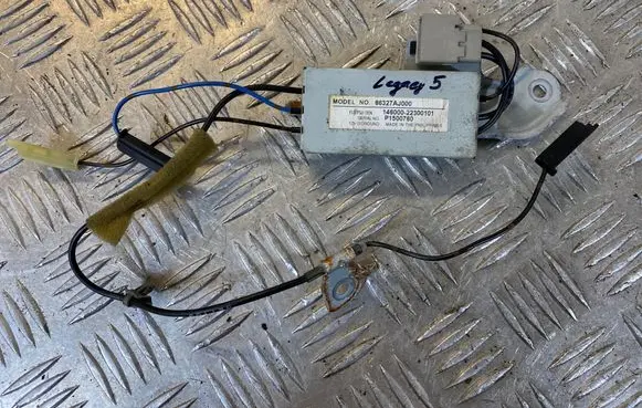 Subaru Legacy Aerial antenna amplifier 86327AJ000 P1500760 14600022300101