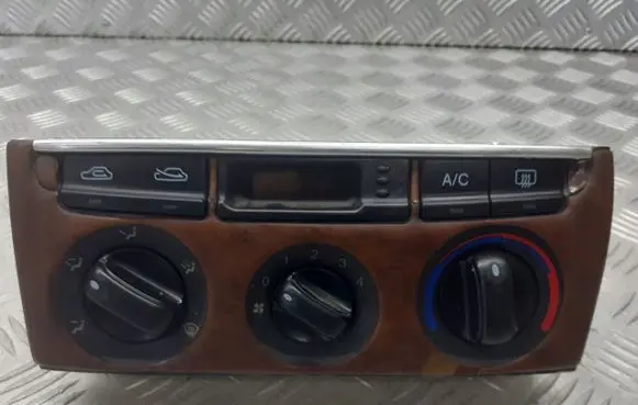 Hyundai Sonata Interior fan control switch 