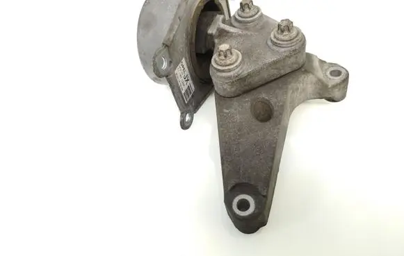 Opel Zafira B Engine mount bracket 13159994 90575142 0047620