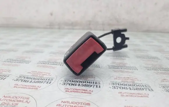 Volkswagen Golf Plus Middle seatbelt buckle (rear) 5M0857740B