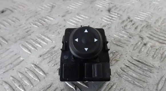 Hyundai i20 (BC3 BI3) Wing mirror switch 93530-BV000