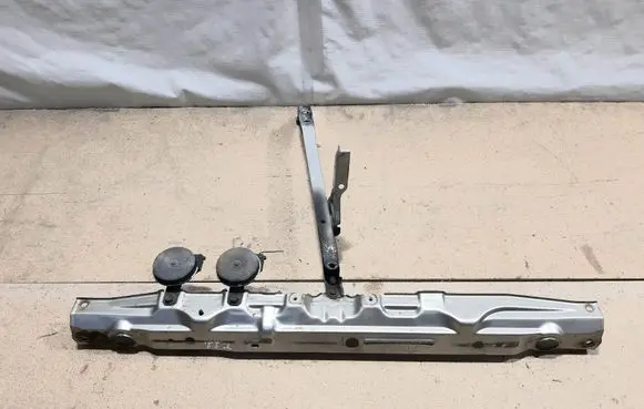 Top upper radiator support slam panel