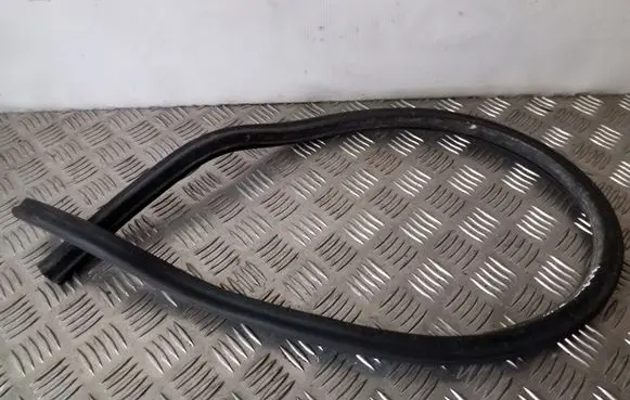 Audi A3 S3 A3 Sportback 8P Engine compartment rubber 8P0823723B