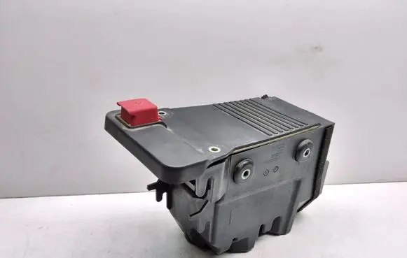 Volvo XC60 Battery box tray 31479621