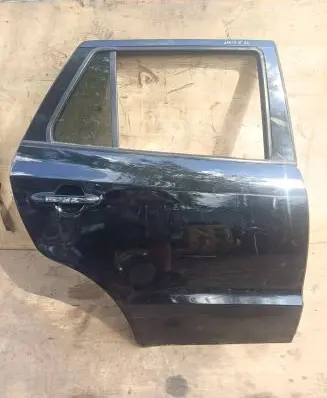 Hyundai Santa Fe Rear door
