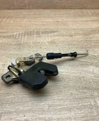 Audi A6 S6 C5 4B Tailgate/trunk/boot lock/catch/latch 8D5827505 Used
