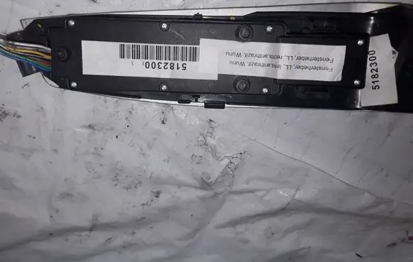 Mercedes-Benz S W220 Electric window control switch 2208217151