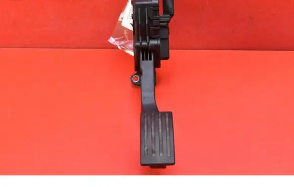 Volvo V50 Accelerator throttle pedal 4M51-9F836-AH