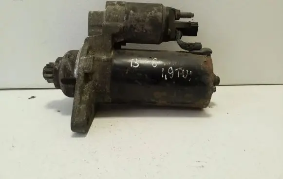 Volkswagen PASSAT B6 Starter motor 0001123012