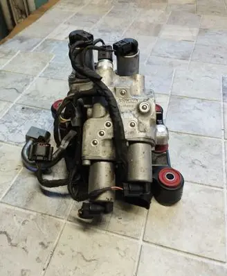 BMW 7 F01 F02 F03 F04 Air suspension compressor 10641010