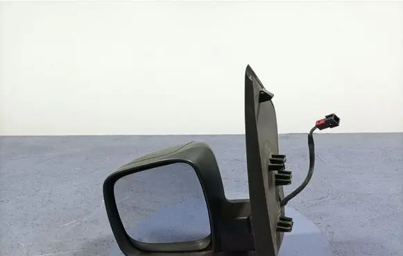 Front door electric wing mirror