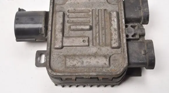 Volvo V70 Coolant fan relay 940009400