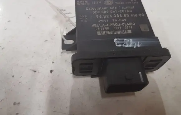 Citroen C4 I Picasso Light module LCM 9682408680 5DF00904120