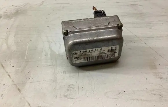 Mercedes-Benz E W211 ESP acceleration yaw rate sensor A0045420418 FD04M10 10098515144