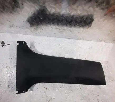 (B) pillar trim (bottom)