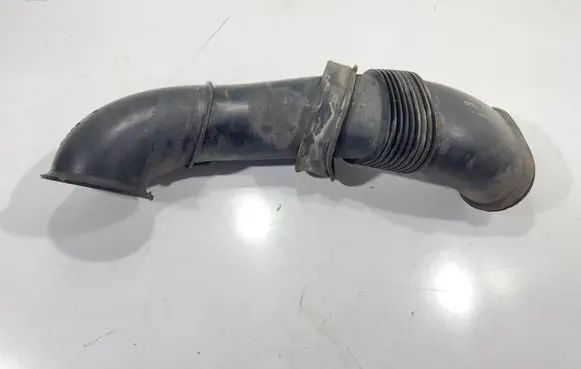 Audi Q7 4L Air intake duct part 716129752B