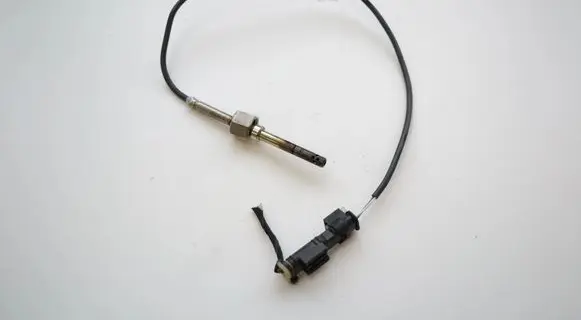 Mercedes-Benz ML W166 Oil temperature sensor A0009053905