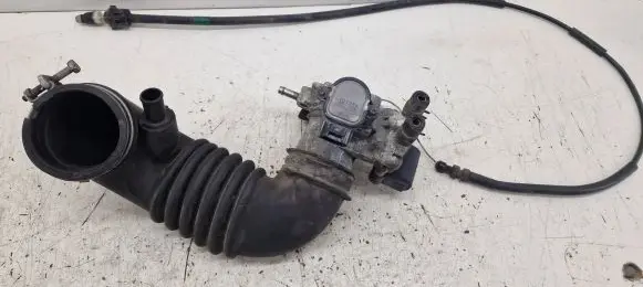 Toyota Yaris Throttle valve