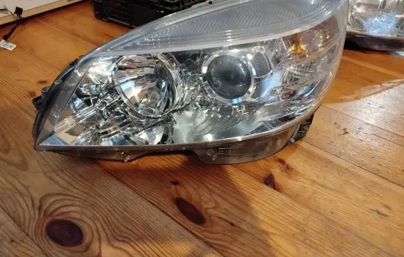 Mercedes-Benz C AMG W204 Headlight/headlamp 03012346039 1305630549 1090026