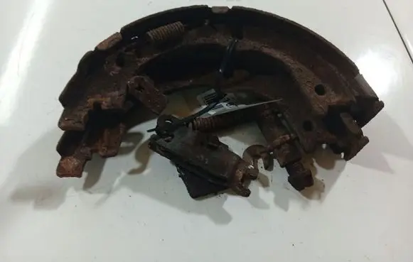 Hyundai Santa Fe Handbrake/parking brake pads 