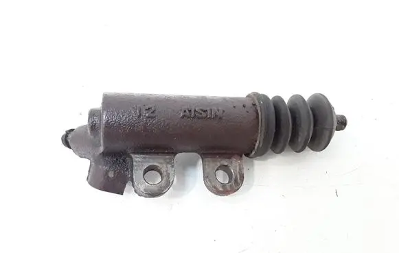 Toyota Corolla Verso AR10 Clutch slave cylinder 