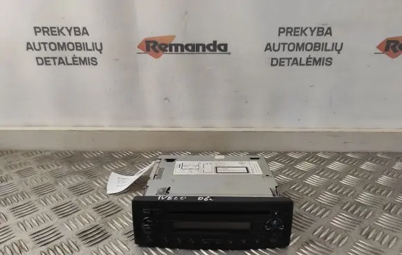 Iveco Daily 35 - 40.10 Radio/CD/DVD/GPS head unit 7607005081