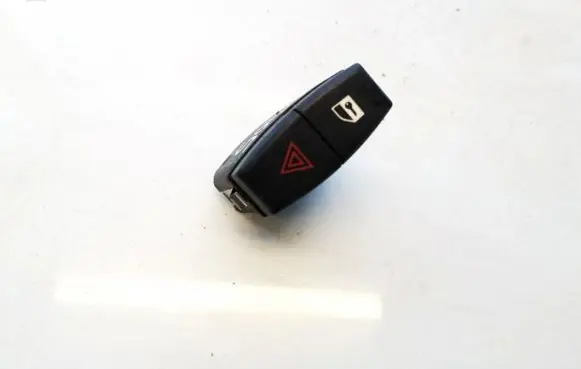 BMW X3 E83 Hazard light switch 6131691950604 61.31-6919506-04