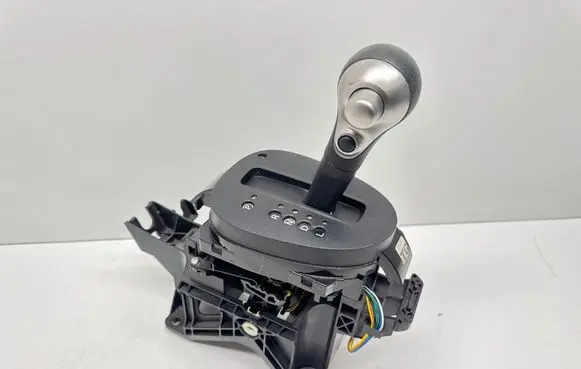 Nissan Juke I F15 Gear selector 13408