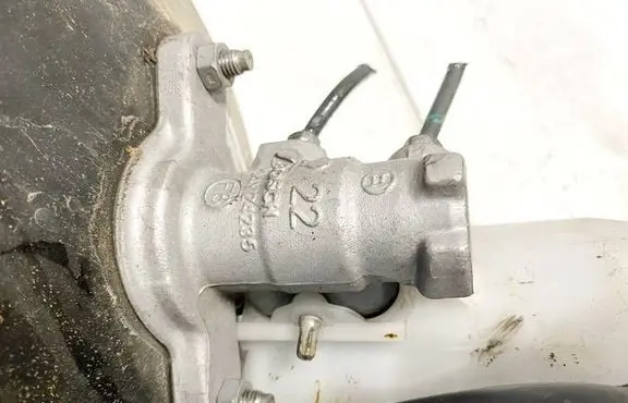 Master brake cylinder