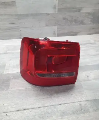 Volkswagen Touran II Rear/tail lights