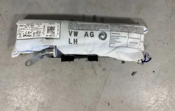 Audi Q3 F3 Seat airbag 83a880241F