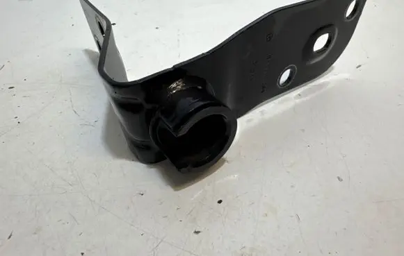 Ram 1500 Loading door lower hinge 85574F 372AE