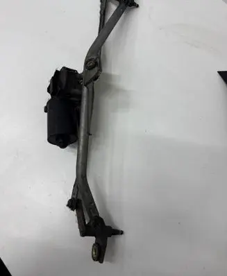 Front wiper linkage and motor