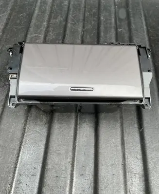 Cup holder front